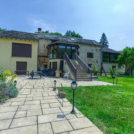 Lestrebaldie, Grande Piscine Feriehus *